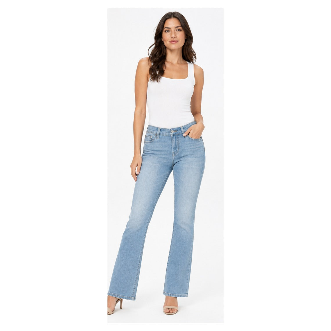 Model wearing Levi's 715 Bootcut light blue size 27