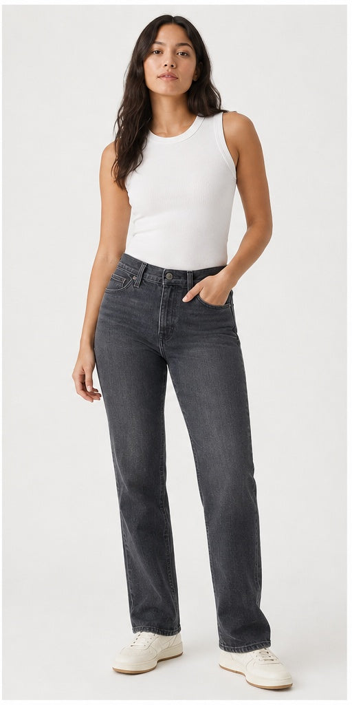 Levi's Ribcage Bell Women's Jeans Black Size 30 – model wearing
