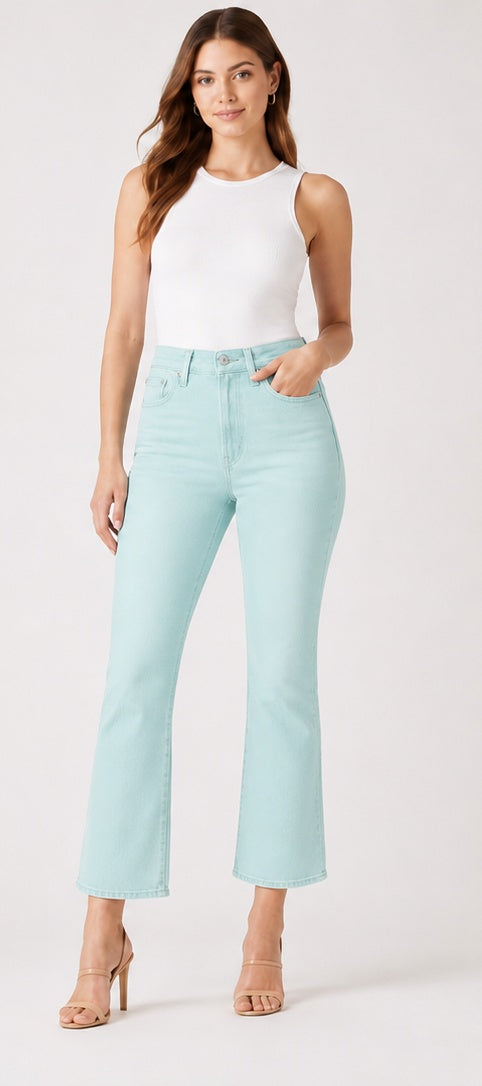 Model wearing Levi's Ribcage Straight Ankle Women's Jeans mint turquoise – super high rise straight leg denim size 13